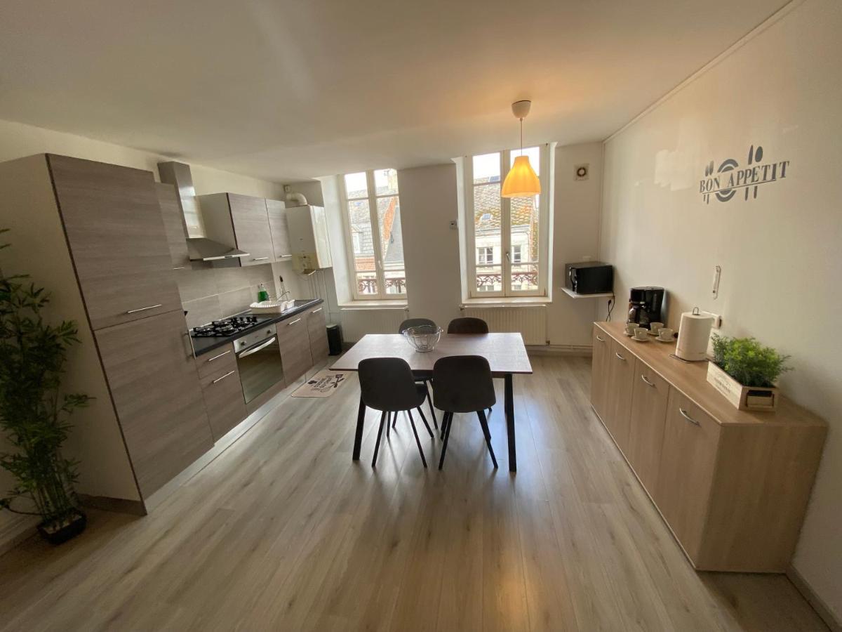 Joli Appartement Avec Parking Gratuit Sur Place Givet Dış mekan fotoğraf